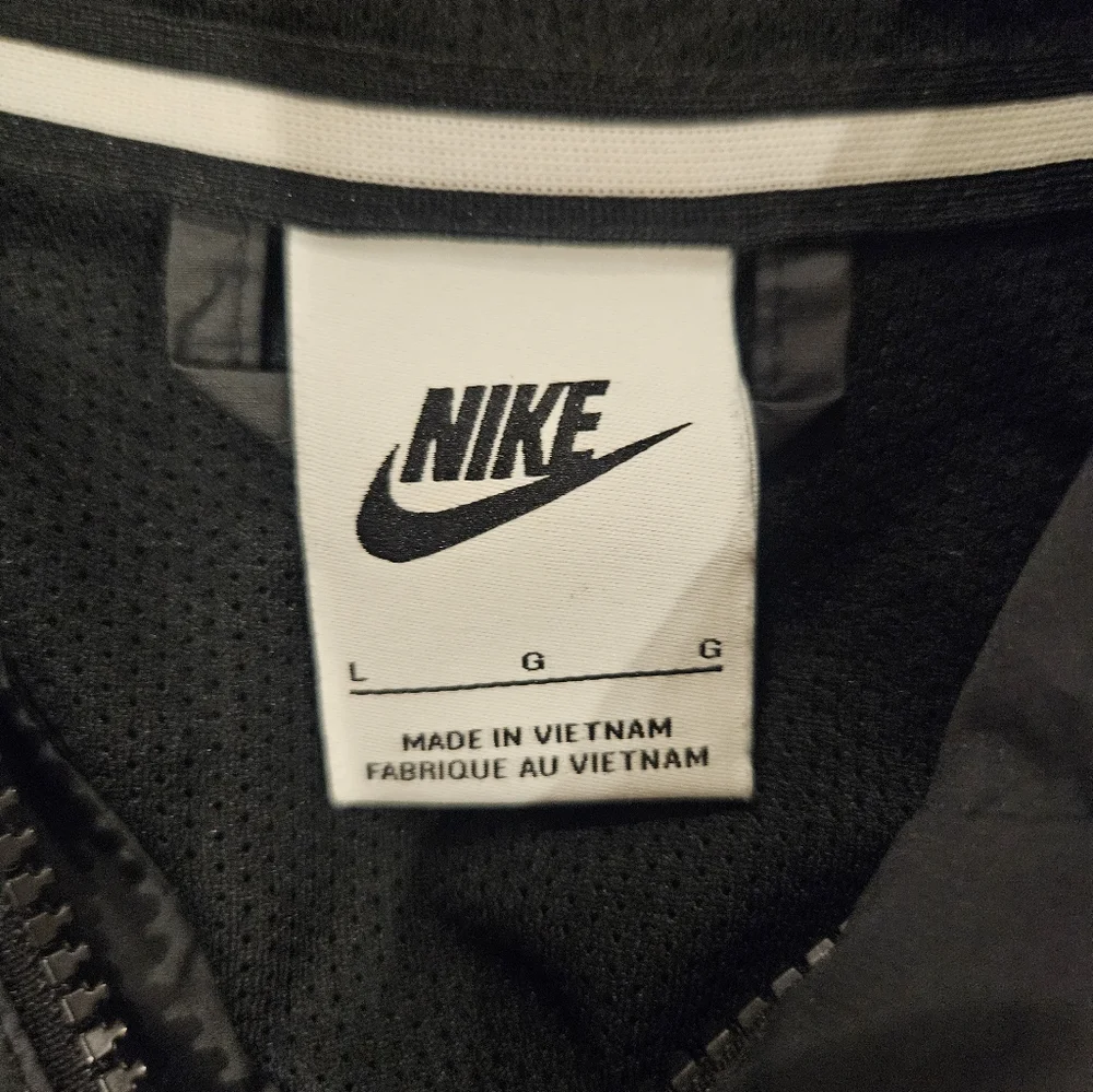 Nike Kids Black Jacket Large